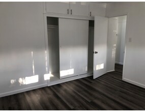 1136 S Holt Ave in Los Angeles, CA - Building Photo - Building Photo
