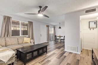 8538 E Portland St in Scottsdale, AZ - Building Photo - Building Photo