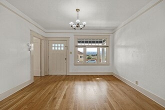 444 Baden Ave in South San Francisco, CA - Building Photo - Building Photo