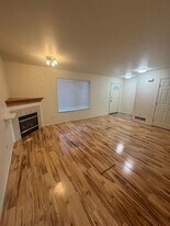 5222 Leslie St in Anchorage, AK - Building Photo