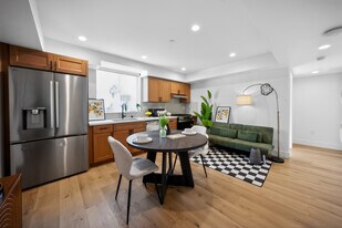 1223 W 37th Dr in Los Angeles, CA - Building Photo