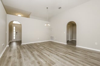 189 Cedar Ridge Ln in Sanford, FL - Building Photo - Building Photo