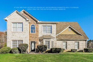 330 Tara Beach Ln in Jonesboro, GA - Building Photo