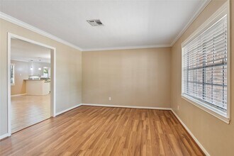 10429 Moorberry Ln in Houston, TX - Foto de edificio - Building Photo