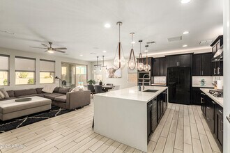 6974 W Spur Dr in Peoria, AZ - Building Photo - Building Photo