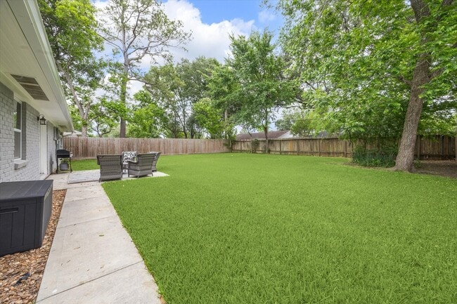 property at 5807 Duxbury St