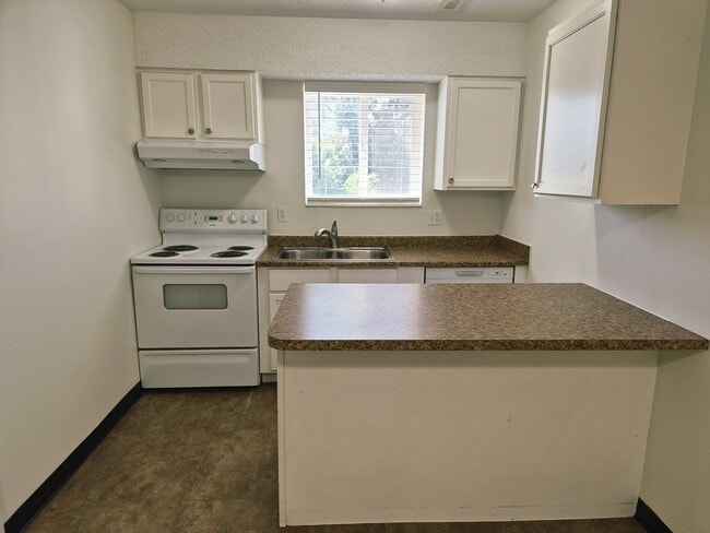 2736 S Adams St, Unit 18