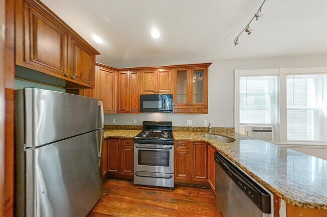 737 Parker St in Roxbury, MA - Building Photo - Building Photo