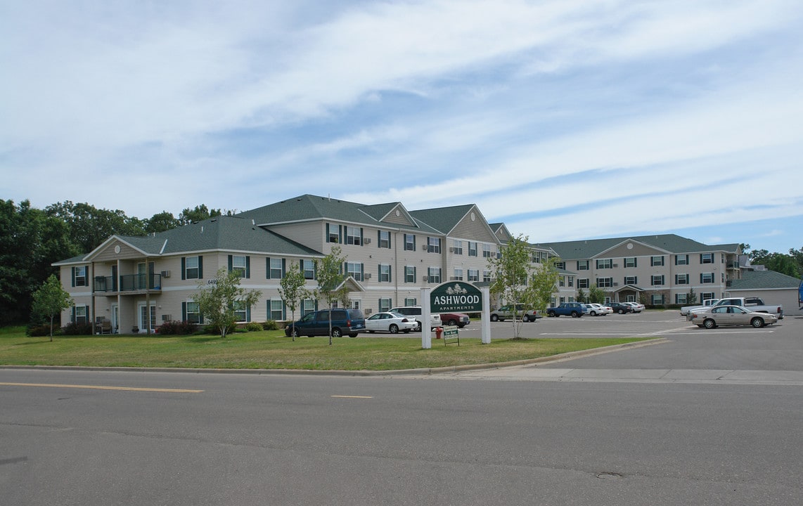 Ashwood Birchwood Apartments in North Branch, MN - Building Photo