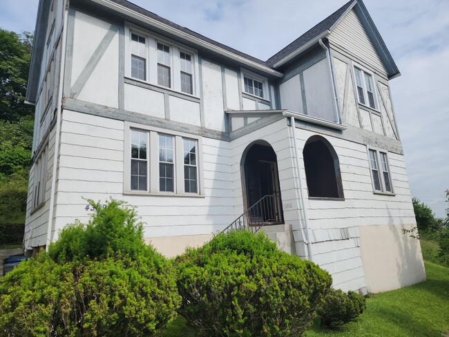 property at 4349 Andover Ter