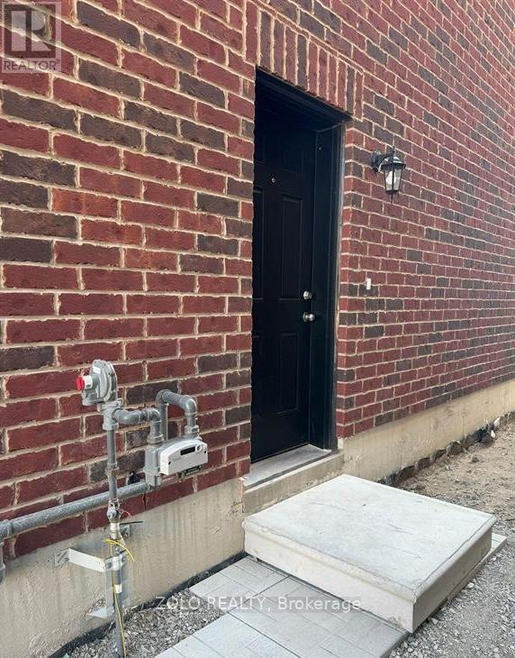 77 Suzuki St in Barrie, ON - Building Photo - Building Photo