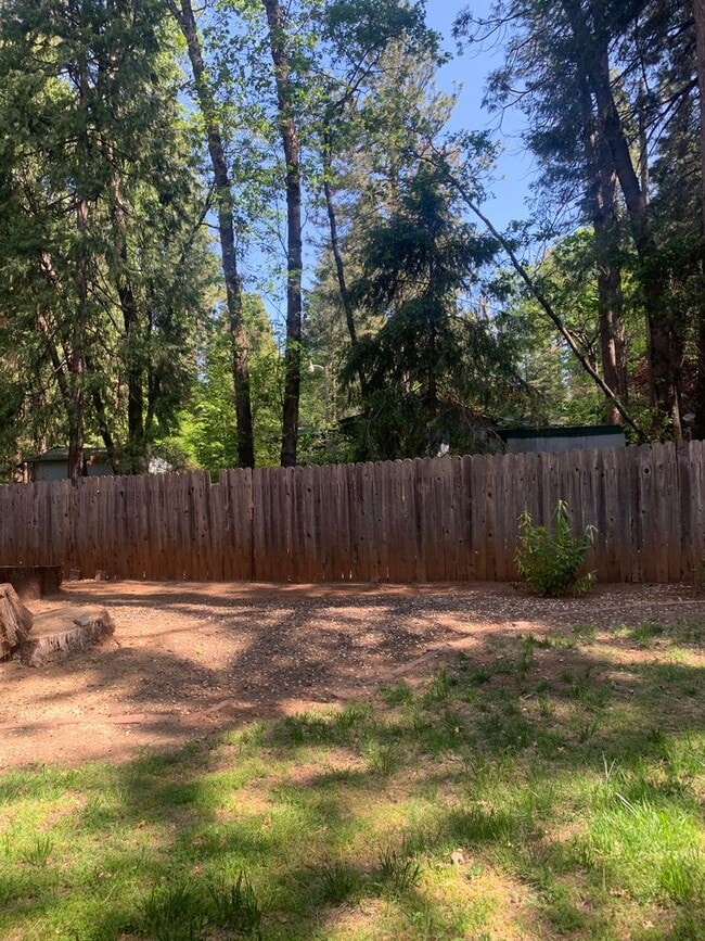 property at 14366 Bethany Cir