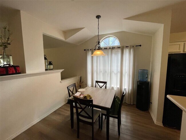 property at 2021 Dayflower Trce