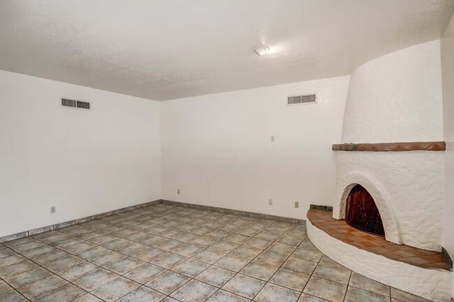 5374 N Flint Ave in Tucson, AZ - Building Photo - Building Photo