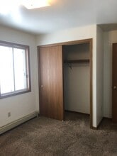 110 Cimarron Ct in Oshkosh, WI - Building Photo - Interior Photo