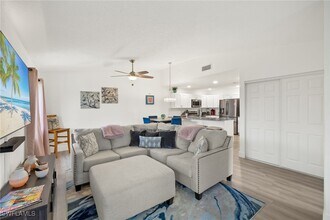 6326 Royal Woods Dr in Ft. Myers, FL - Building Photo - Building Photo