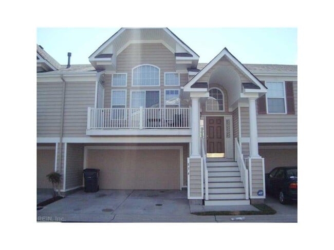 834 Point Way in Virginia Beach, VA - Building Photo - Building Photo