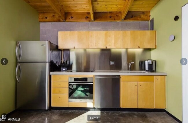 727 E Portland St, Unit 7 in Phoenix, AZ - Foto de edificio - Building Photo