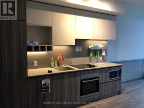 5 Buttermill Ave. in Vaughan, ON - Building Photo - Building Photo