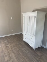 9222 Old Tyburn Rd in Morrisville, PA - Building Photo - Building Photo