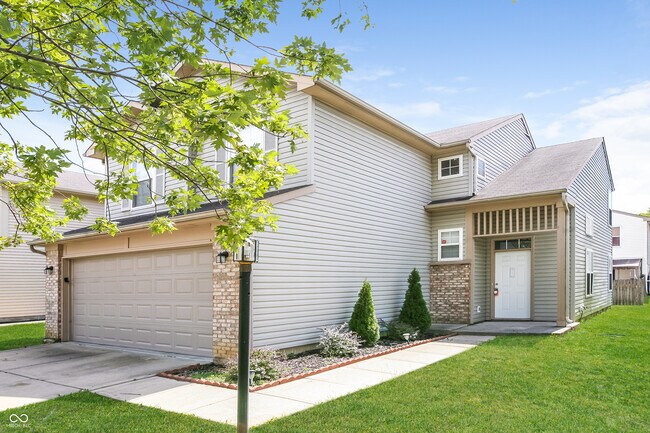10335 Draycott Ave in Indianapolis, IN - Building Photo - Building Photo