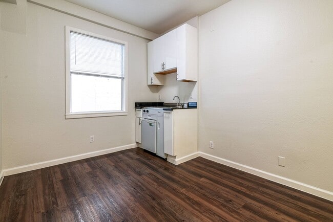 839 Leavenworth