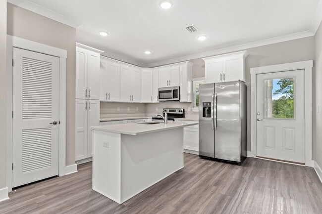 289 N Sand Palm Rd in Freeport, FL - Building Photo - Building Photo