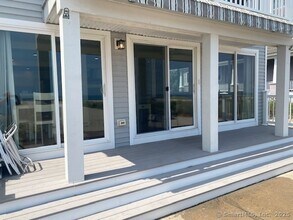 75 Milford Point Rd in Milford, CT - Building Photo - Building Photo