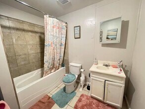 1011 Kane St in Waco, TX - Building Photo - Building Photo