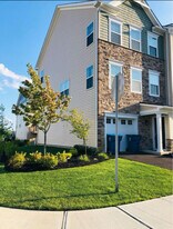 1701 Hights Farm Rd S in Monroe Township, NJ - Building Photo