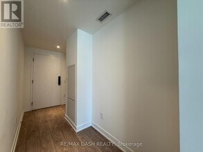 28 Ann St in Mississauga, ON - Building Photo - Building Photo