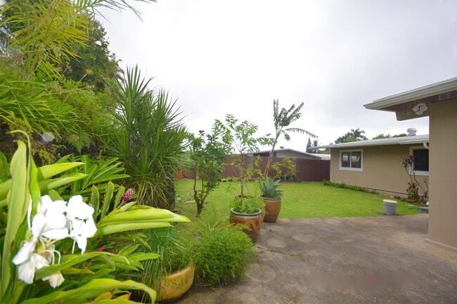 property at 1187 Lunaai St