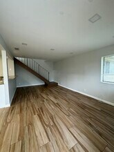 200 E Tiffany Dr in West Palm Beach, FL - Building Photo - Building Photo