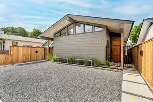 907 Kern St in Houston, TX - Building Photo