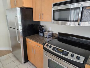 175 Blossom St in Boston, MA - Building Photo - Building Photo