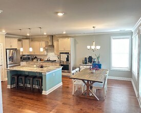 605 Chigwell Springs Ln in Summerville, SC - Building Photo - Building Photo