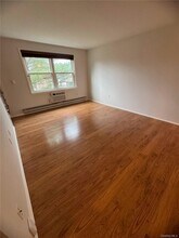 716 Sierra Vista Ln in Valley Cottage, NY - Building Photo - Building Photo