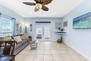 1433 W Lagoon Ave in Gulf Shores, AL - Building Photo