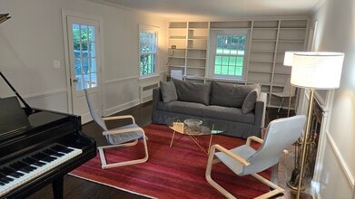 287 Georgetown Rd in Weston, CT - Building Photo - Building Photo