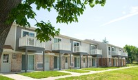 Chestnut Lane Apartments in Westville, NJ - Foto de edificio - Building Photo