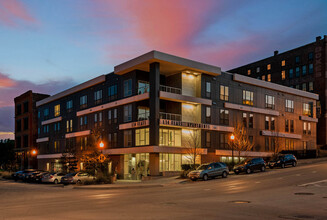 L14 Flats in Omaha, NE - Foto de edificio - Building Photo