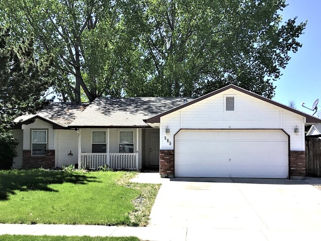 585 N Katie Way