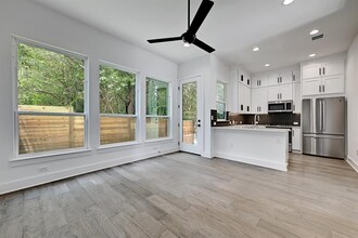 2308 Maxwell Ln in Austin, TX - Building Photo - Building Photo