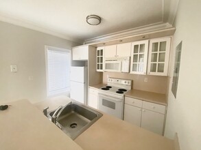 3401 Franklin Ave, Unit C in Miami, FL - Building Photo - Building Photo