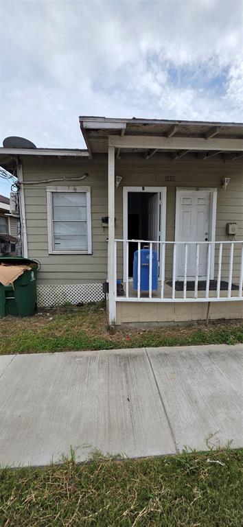 property at 7902 Hudson St