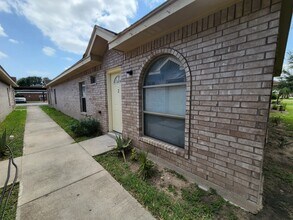 3810 W Sarah Evans in Edinburg, TX - Foto de edificio - Building Photo