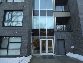 11503-276 76 Ave NW in Edmonton, AB - Building Photo