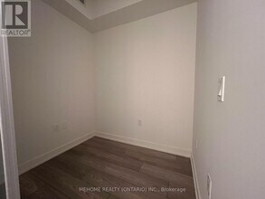 110 Broadway Ave in Toronto, ON - Building Photo - Building Photo