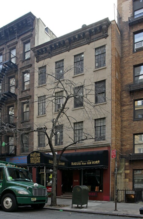 328 E 53rd St in New York, NY - Building Photo