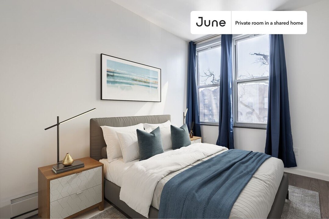 Room in Shared 4 bed/2 bath home in New York, NY - Building Photo